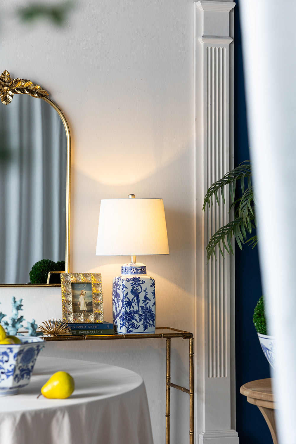 Aura Blue And White Ceramic Vase Lamp With Linen Shade 25 Inch