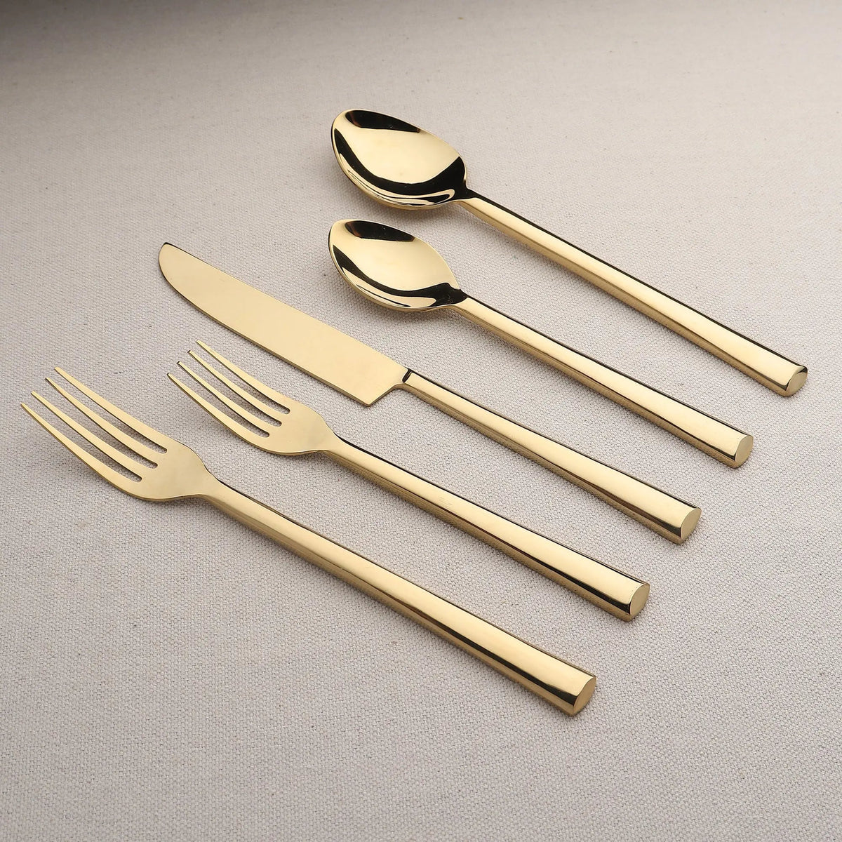 Aurelia Diana PVD Tarnish Resistant Flatware 5 Piece Set