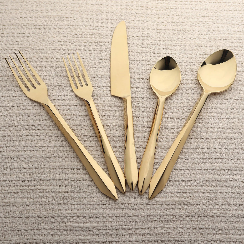 Estique Five Piece PVD Flatware Set Sleek Arrow Modern Design
