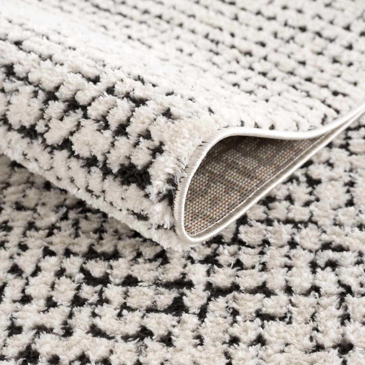 Keita Ivory Black Grid Plush Rug With Luxe High Pile