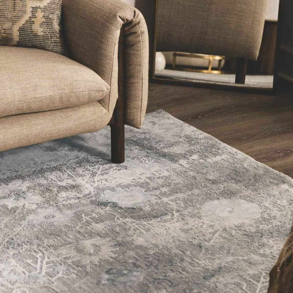 Gilmanton Thick Luxe Boutique Rug In Taupe With Refined Fringe