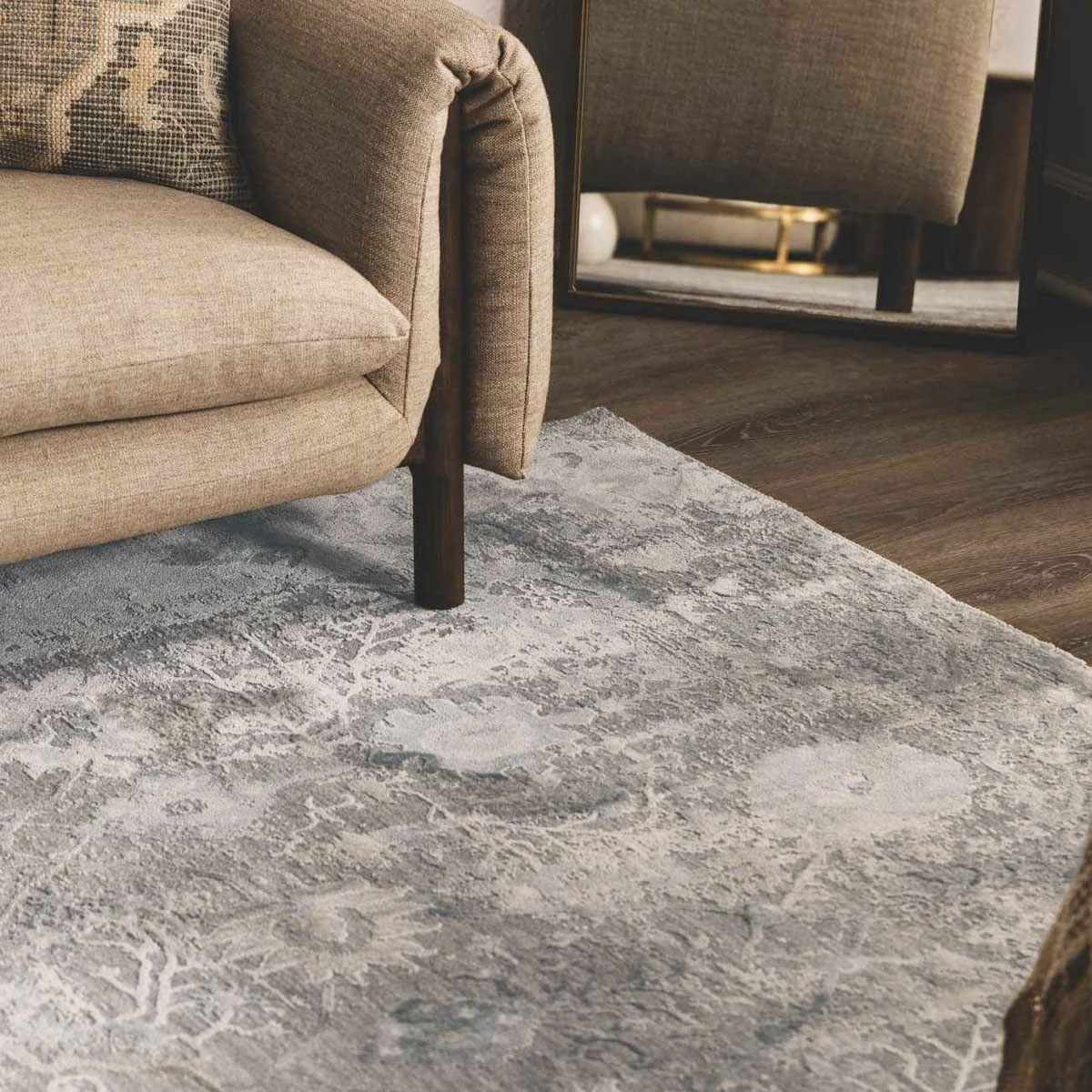 Gilmanton Thick Luxe Boutique Rug In Taupe With Refined Fringe