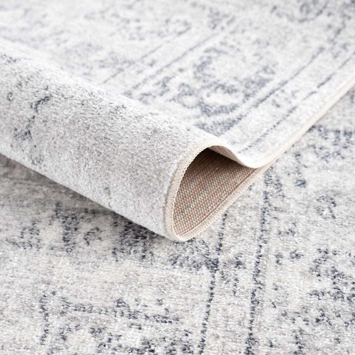 Akram Anthracite Washable Rug With Traditional Pattern