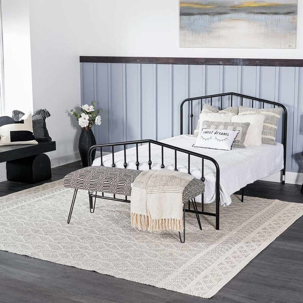 Carolina Handwoven Wool Blend Black And White Area Rug