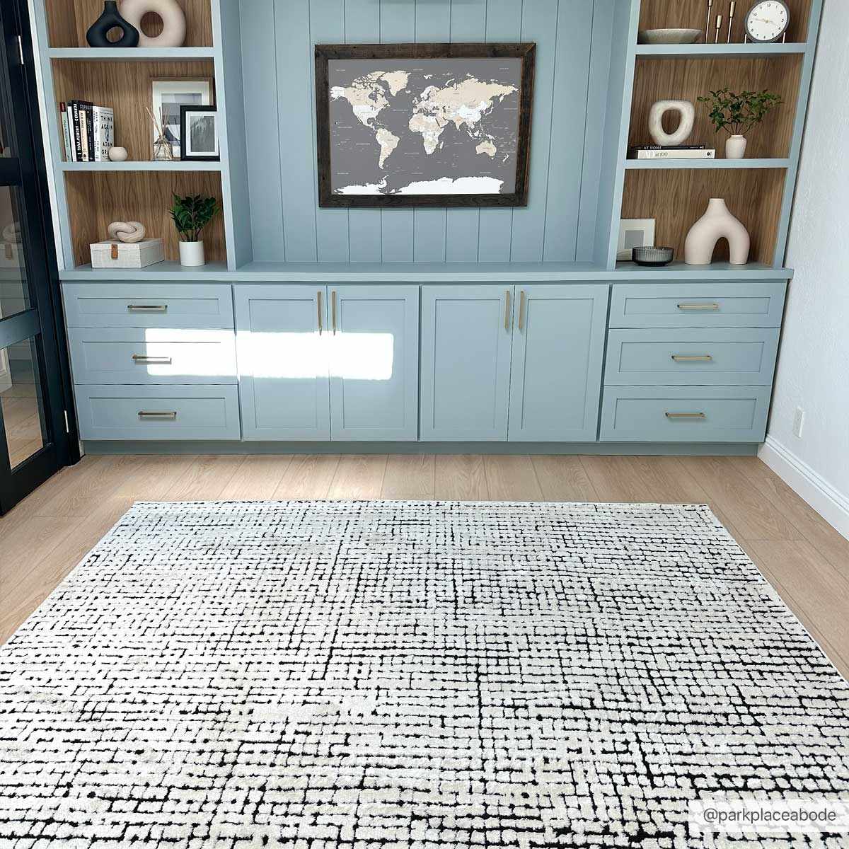 Keita Ivory Black Grid Plush Rug With Luxe High Pile