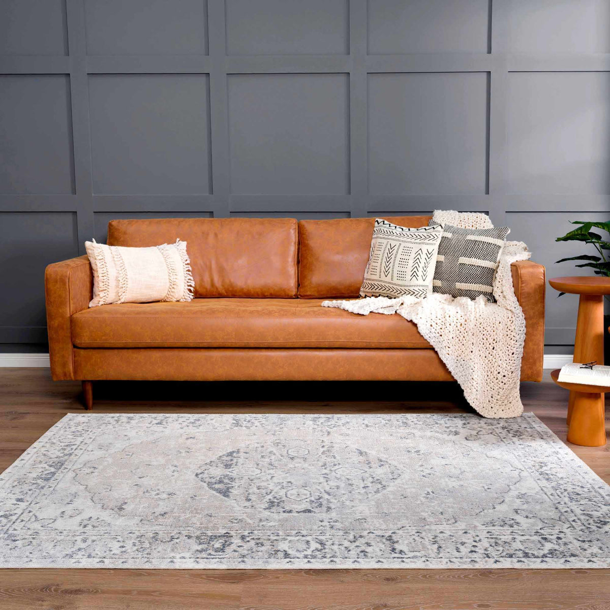 Rudo Elegant Machine Washable Flat Pile Floor Rug