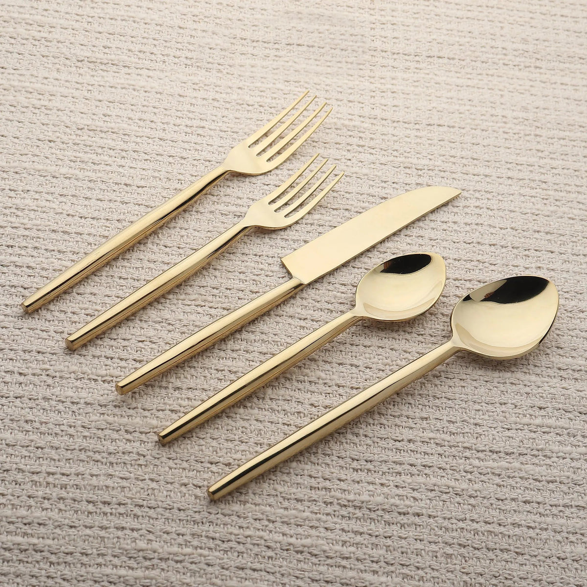 Brio PVD 5 Piece Flatware Set With Elegant Minimalist Design