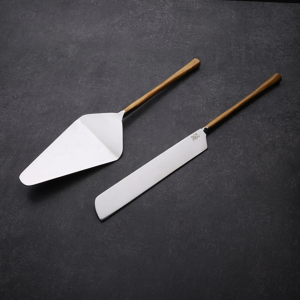 Medicki Vintage Gold Two Piece Cake Server Set With Long Handles
