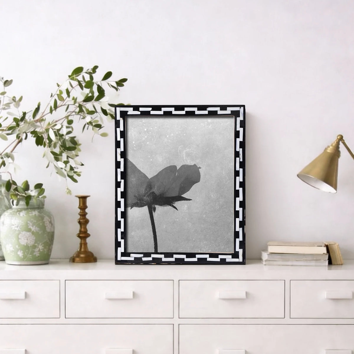 Pearlescent Tiptoe Mother of Pearl Inlay Picture Frame