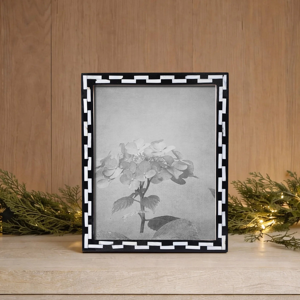 Pearlescent Tiptoe Mother of Pearl Inlay Picture Frame