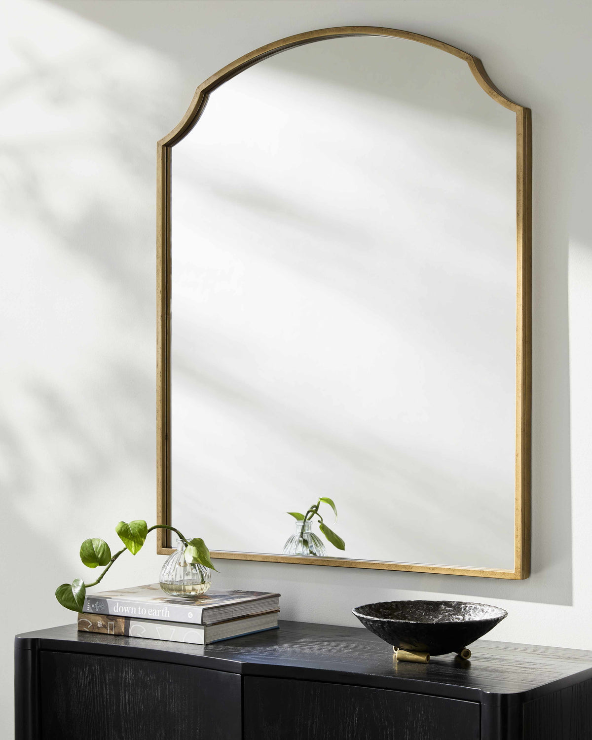 Catai Traditional Gold Iron Mirror With Sturdy Base