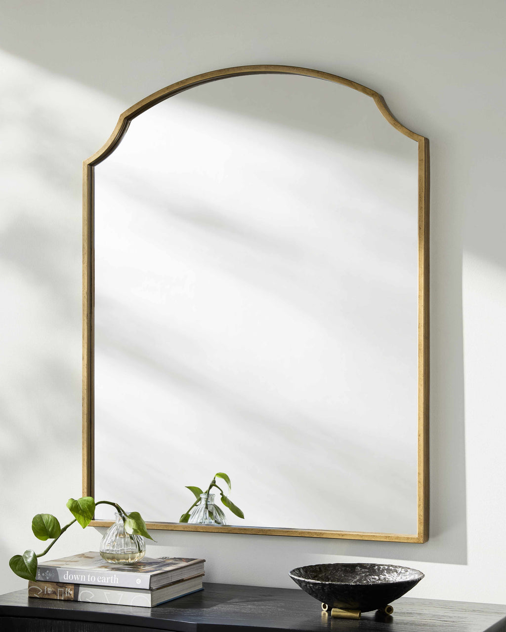 Catai Traditional Gold Iron Mirror With Sturdy Base