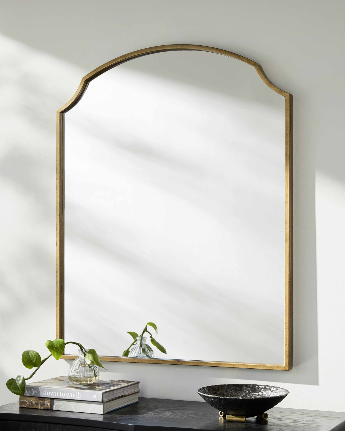 Catai Traditional Gold Iron Mirror With Sturdy Base