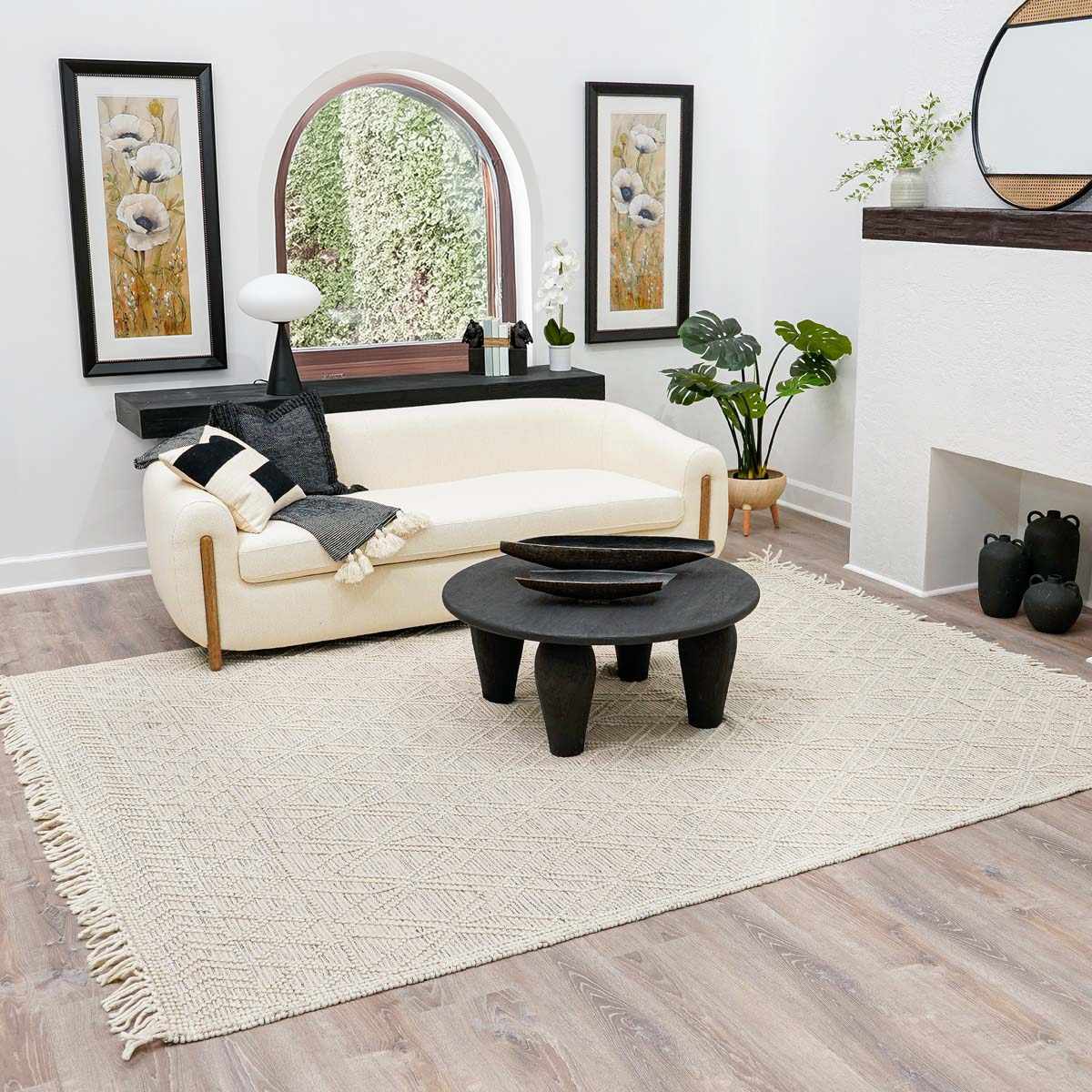 Ramsbury Ivory Black Handcrafted Wool Area Rug