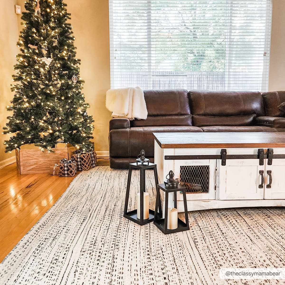 Williford Classic Hand Woven Wool Area Rug Cream And Black