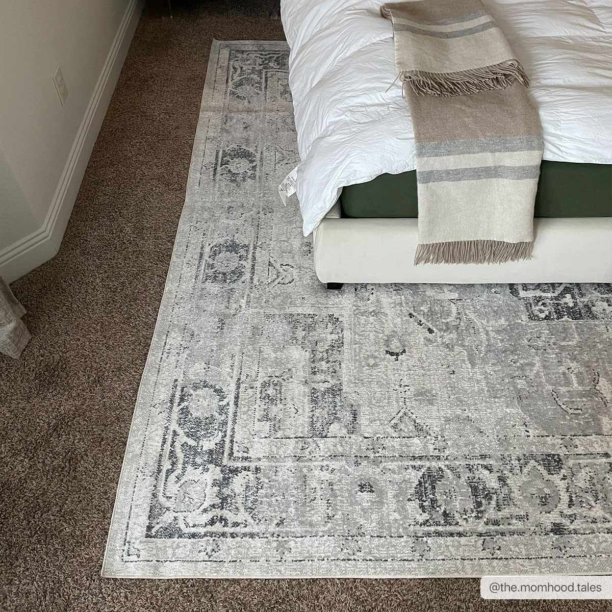 Akram Anthracite Washable Rug With Traditional Pattern
