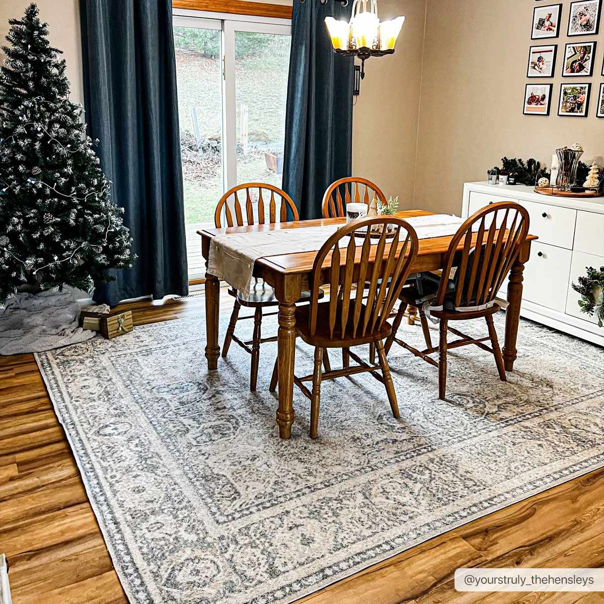 Arias Boutique Elegant Geometric Machine Washable Rug