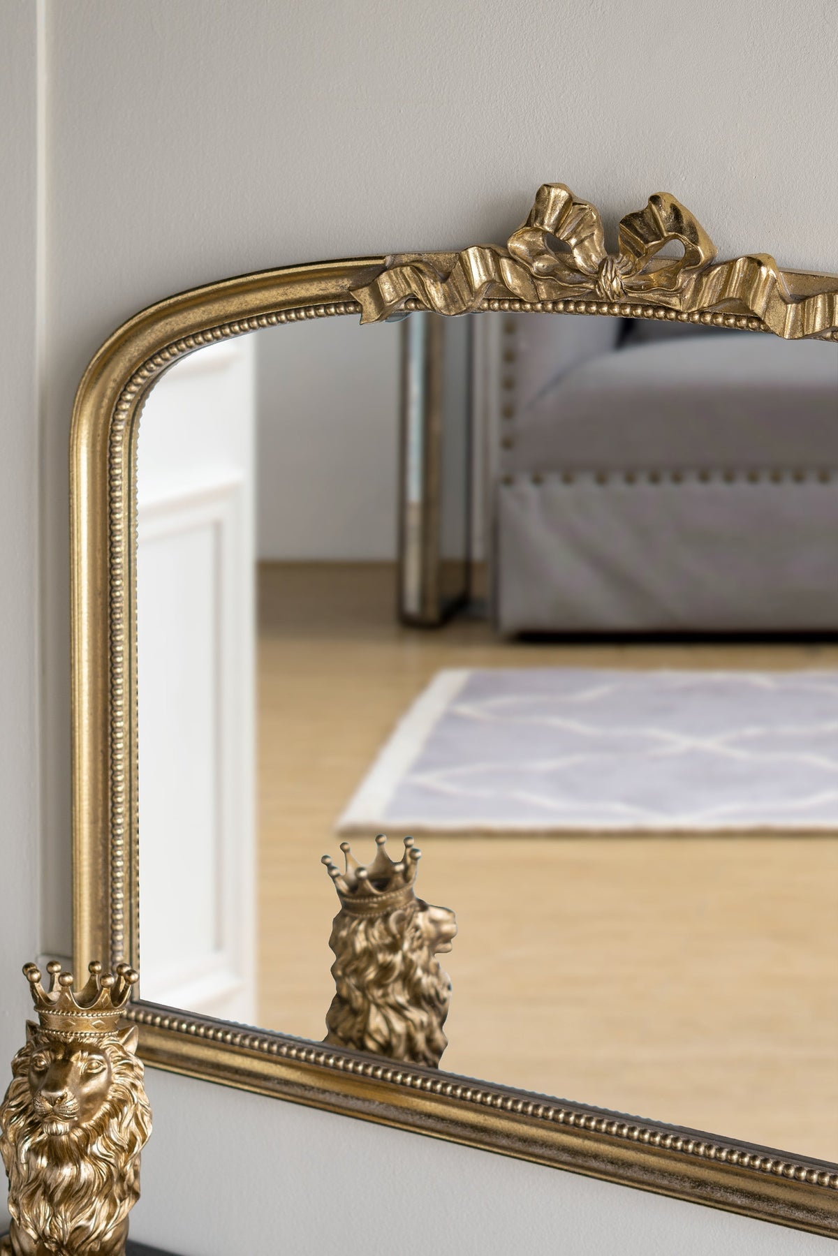 Baroque Gold Arch Mirror With Ornate Scrollwork 40x30 Inches