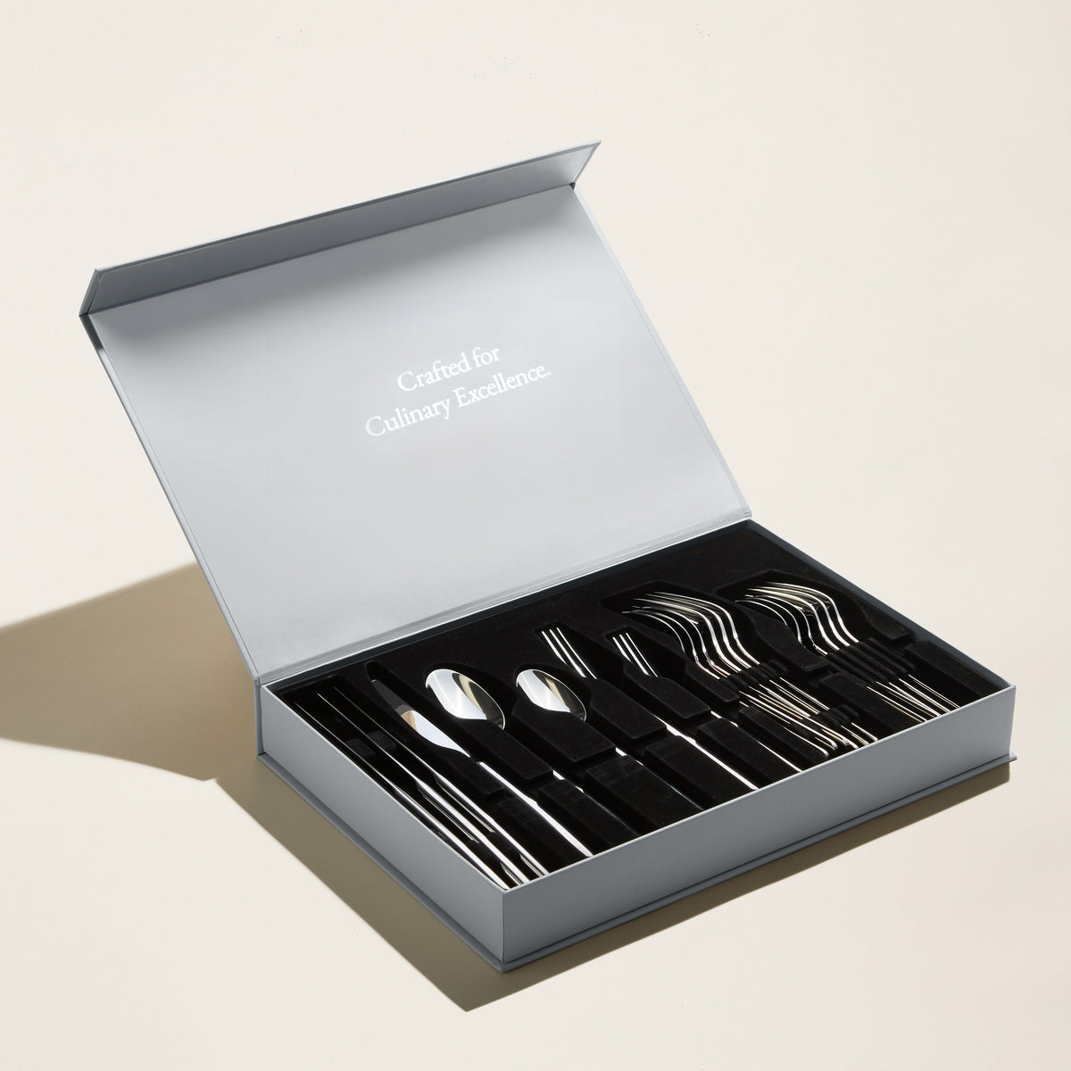 At The Table Emilia Mirror Flatware Set 20 Piece Silver