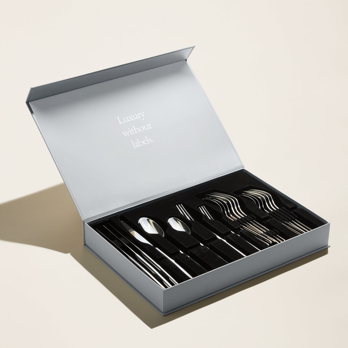 At The Table Emilia Mirror Flatware Set 20 Piece Silver