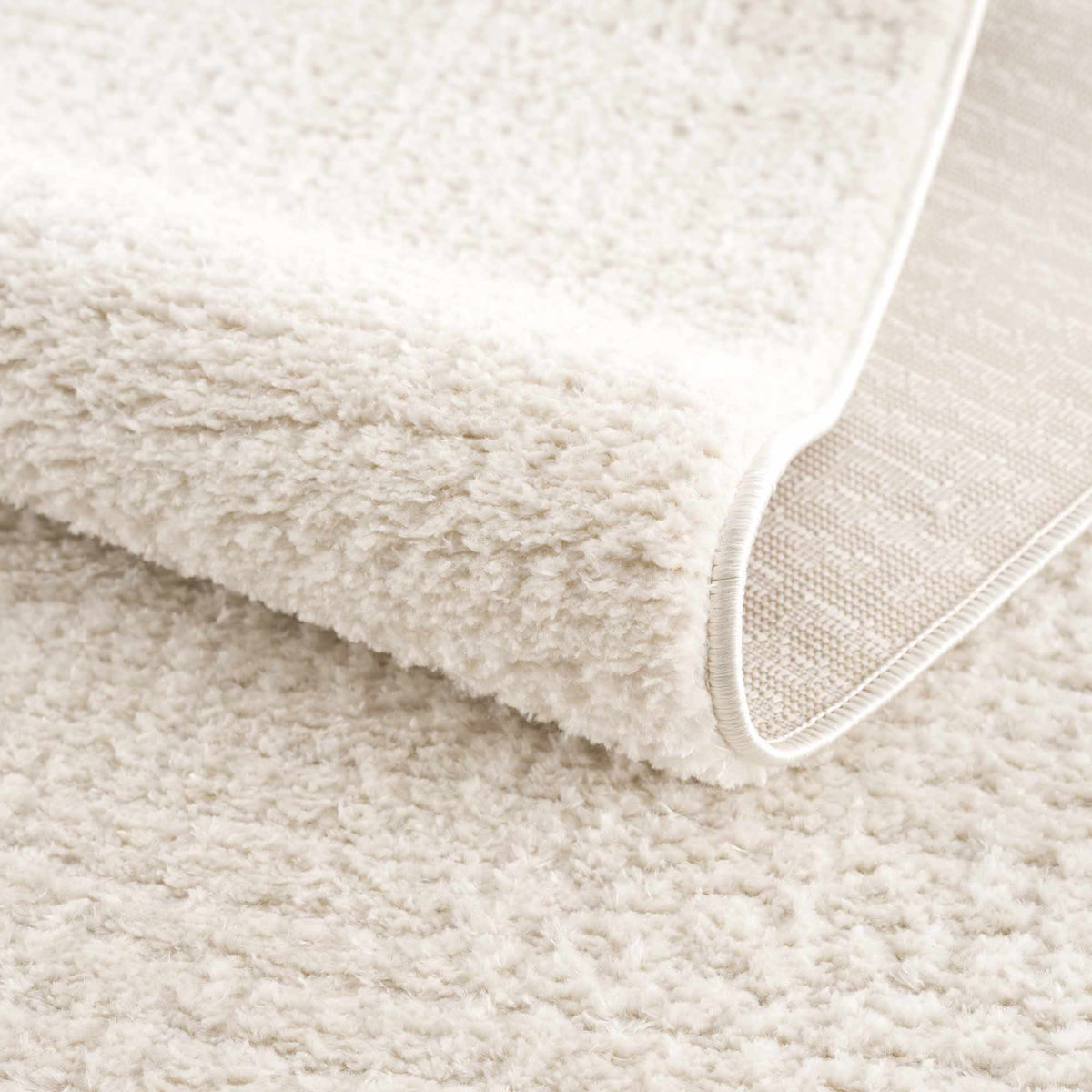 Sterling Home Keita Ivory High Pile Geometric Rug