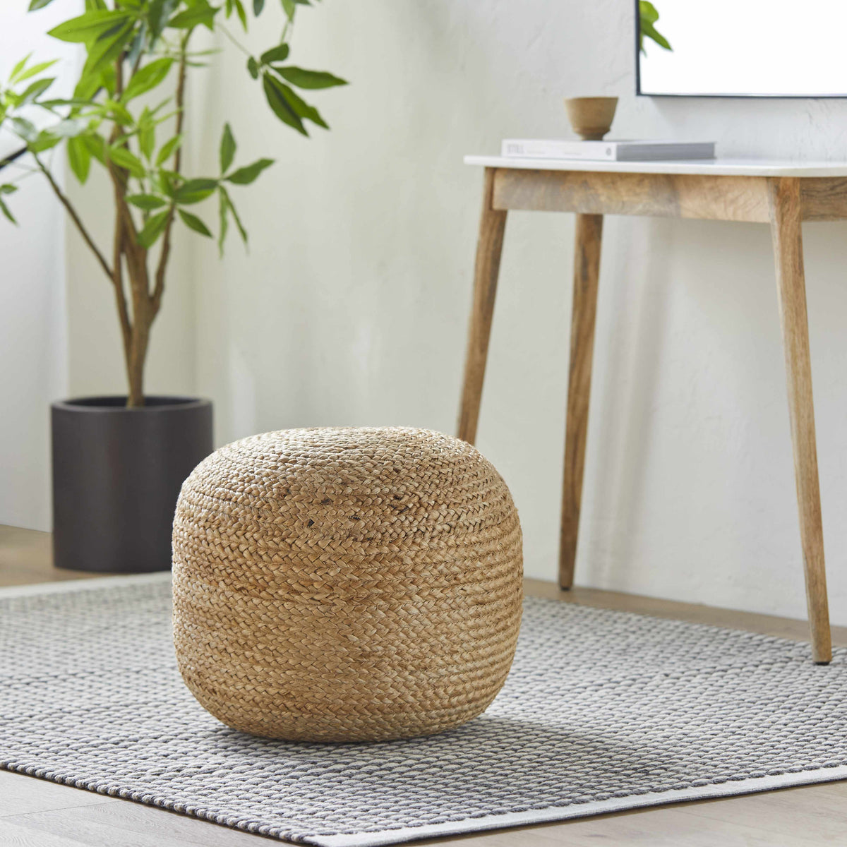 Kaumakani Warm Peach Knitted Jute Pouf With Polybead Fill